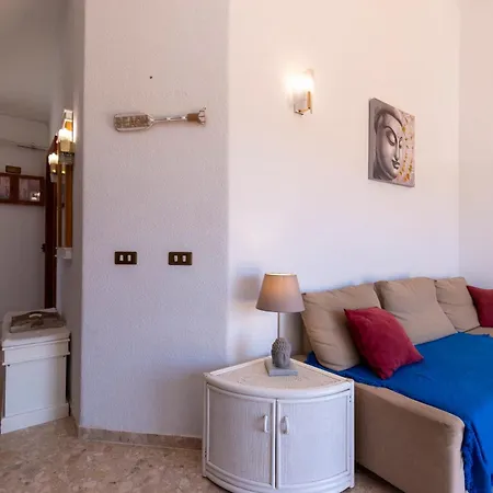 Pebble 1 - One Bed Apartment *